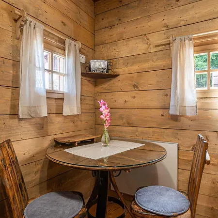 Tiny House - Glamping Paradise Skatlar 45722 *