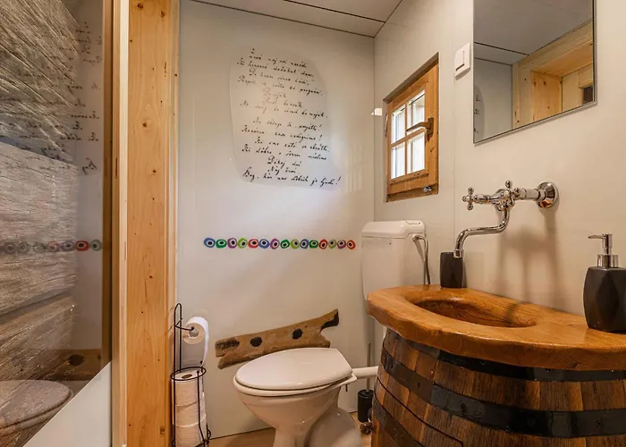 Tiny House - Glamping Paradise Skatlar 45722 *